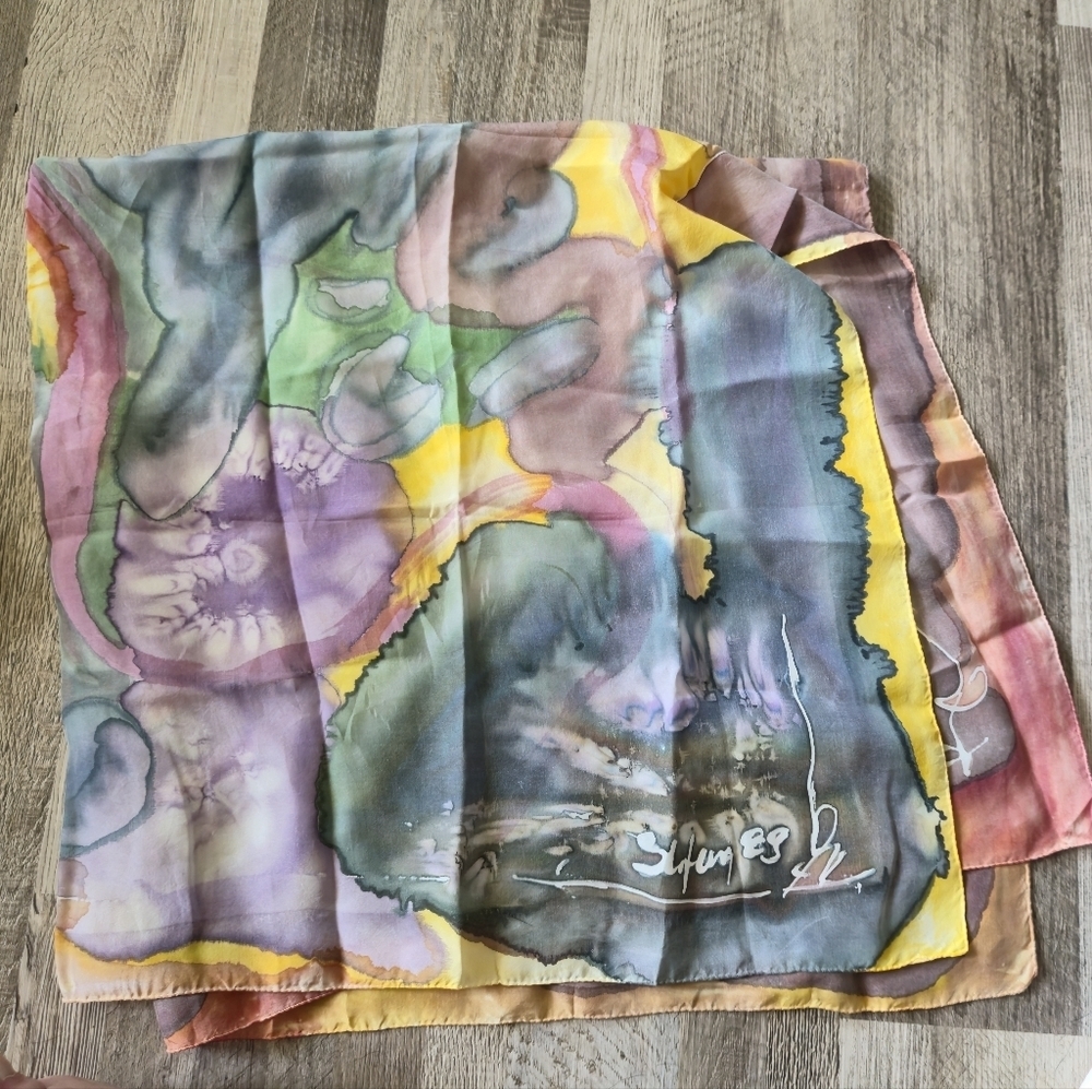 100% Silk Hand-Rolled Art Print Scarf Vintage 1988 Signed‎ S Huang NYE